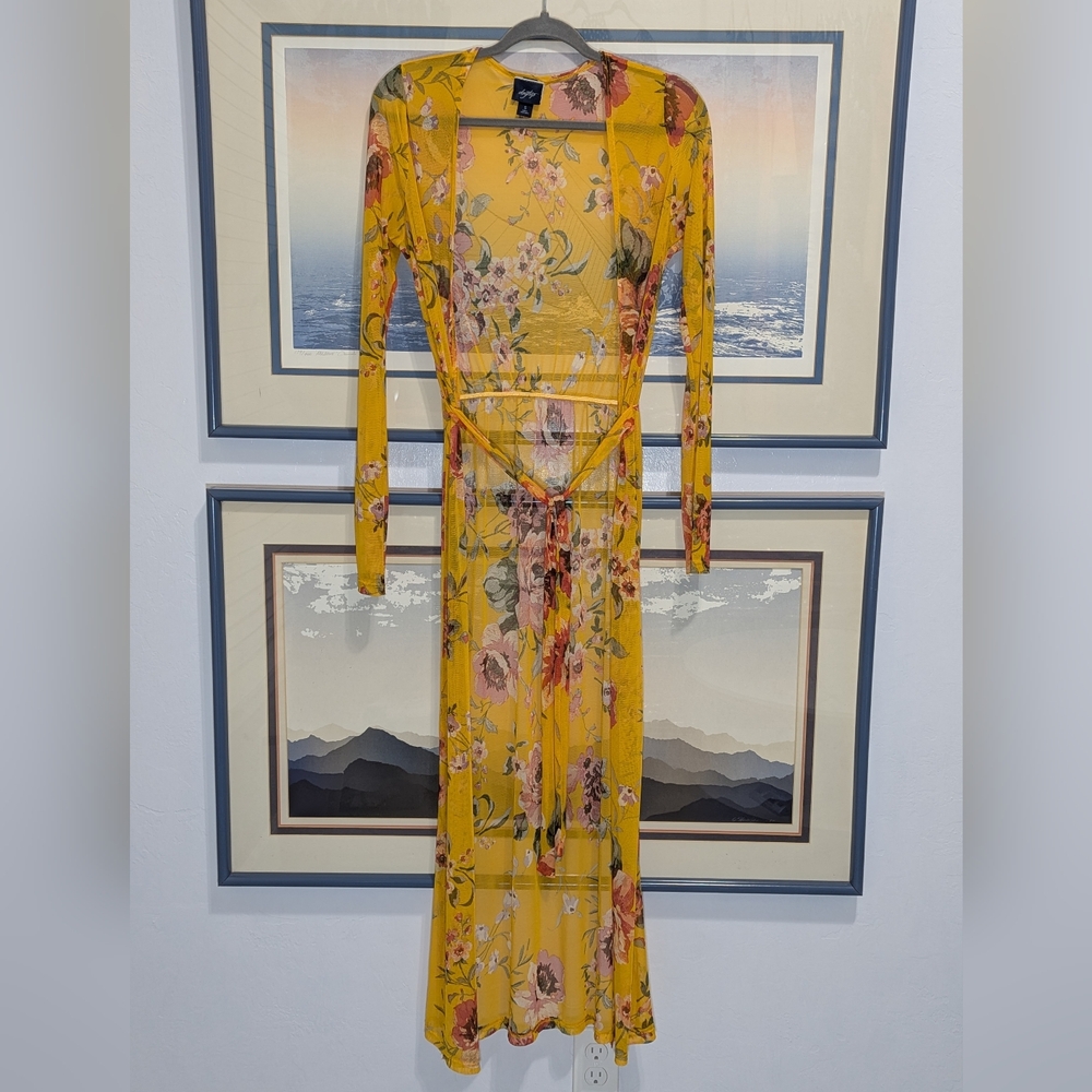 Daytrip Yellow FLORAL Soft Mesh Swimsuit Cover-up Size Small